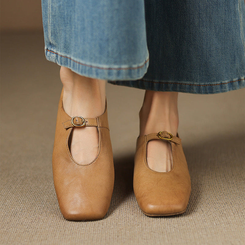 ÚNA | High-Vamp Mary Jane Flats