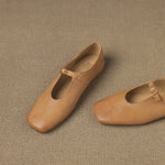 ÚNA | High-Vamp Mary Jane Flats