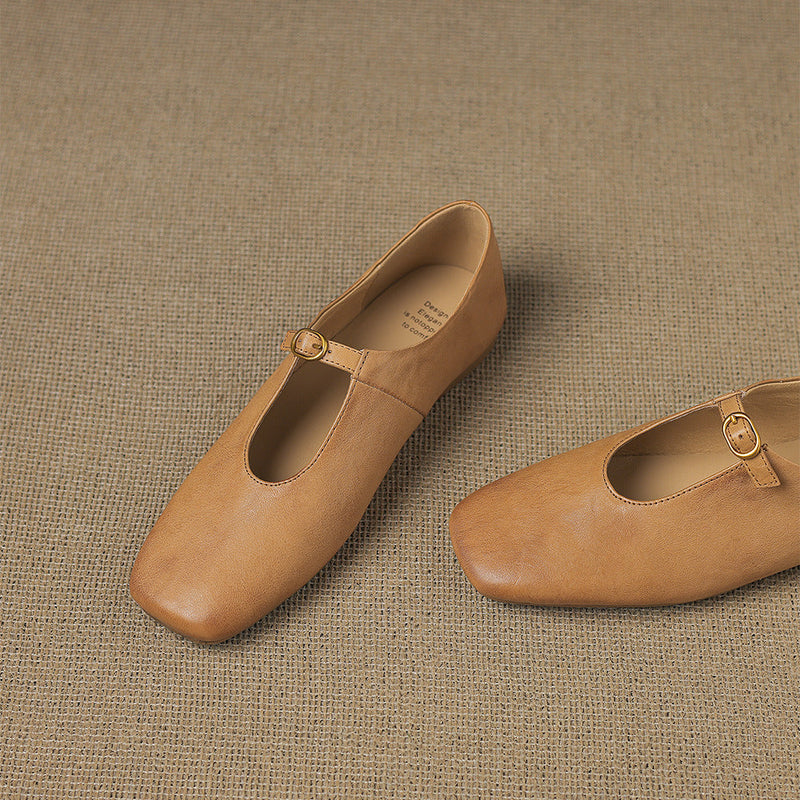 ÚNA | High-Vamp Mary Jane Flats