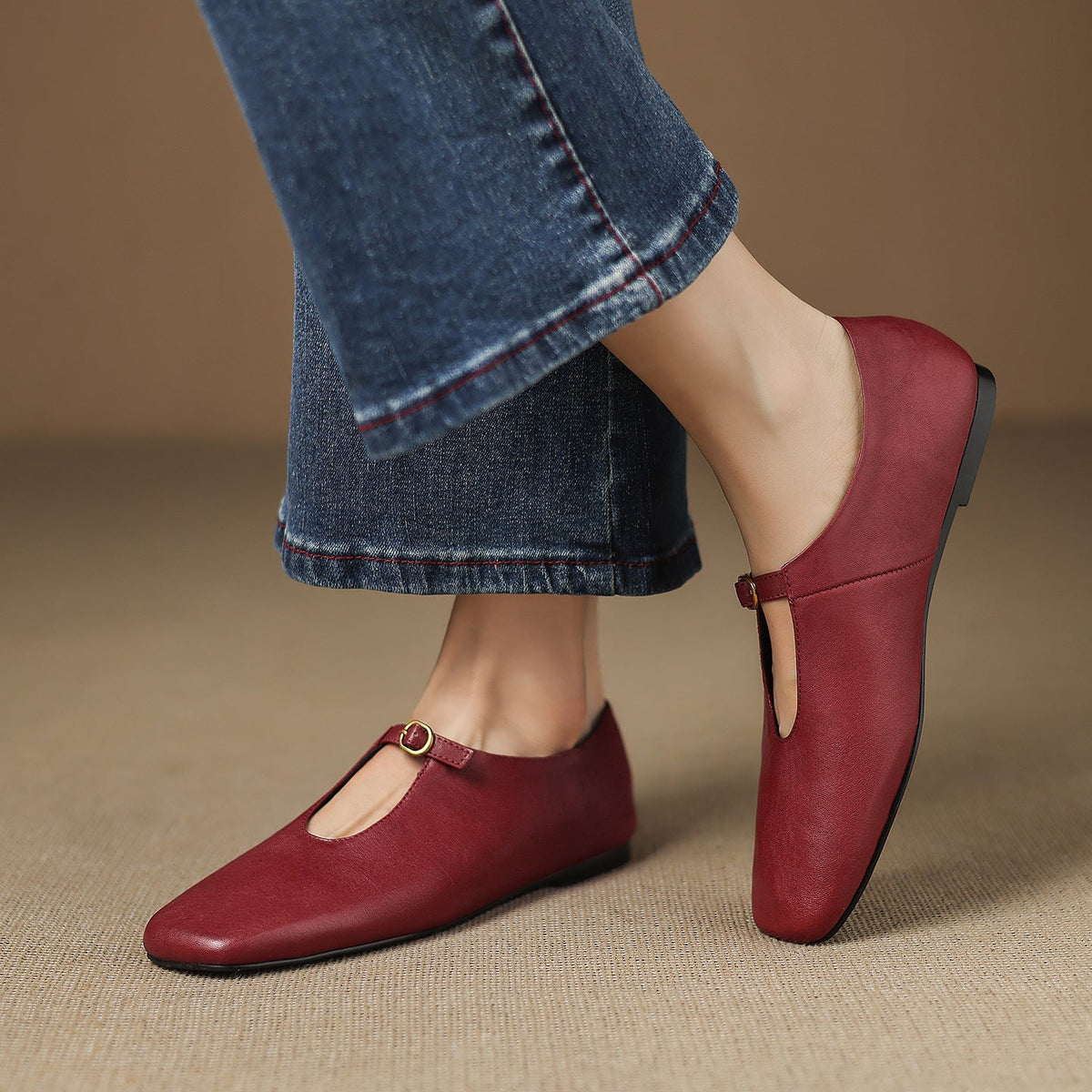 ÚNA | High-Vamp Mary Jane Flats