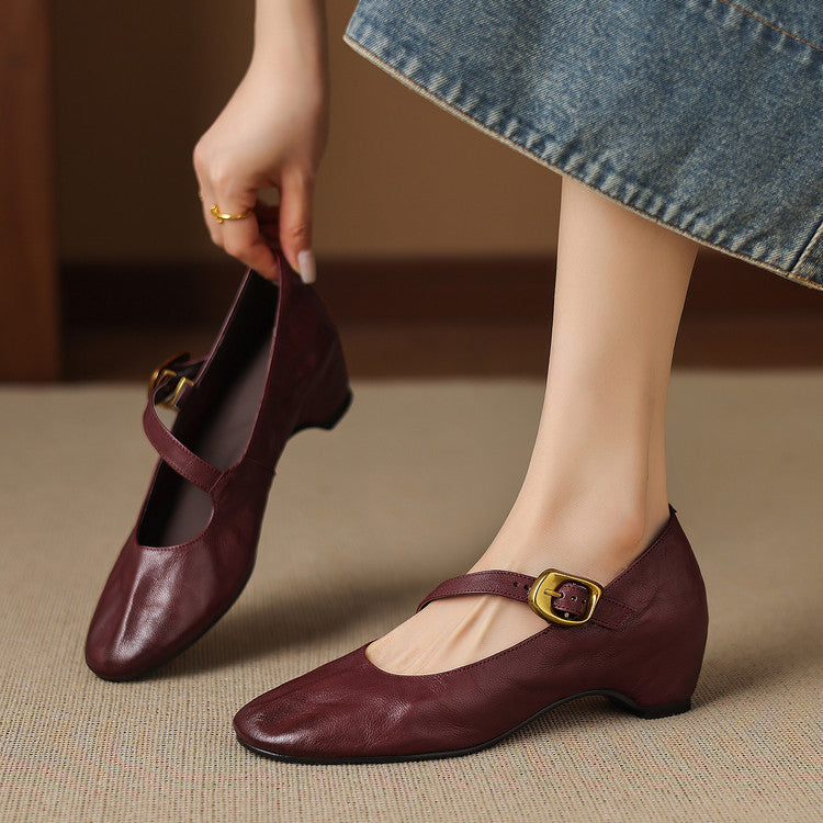 LÍADAN | Round-Toe Mary Jane Flats
