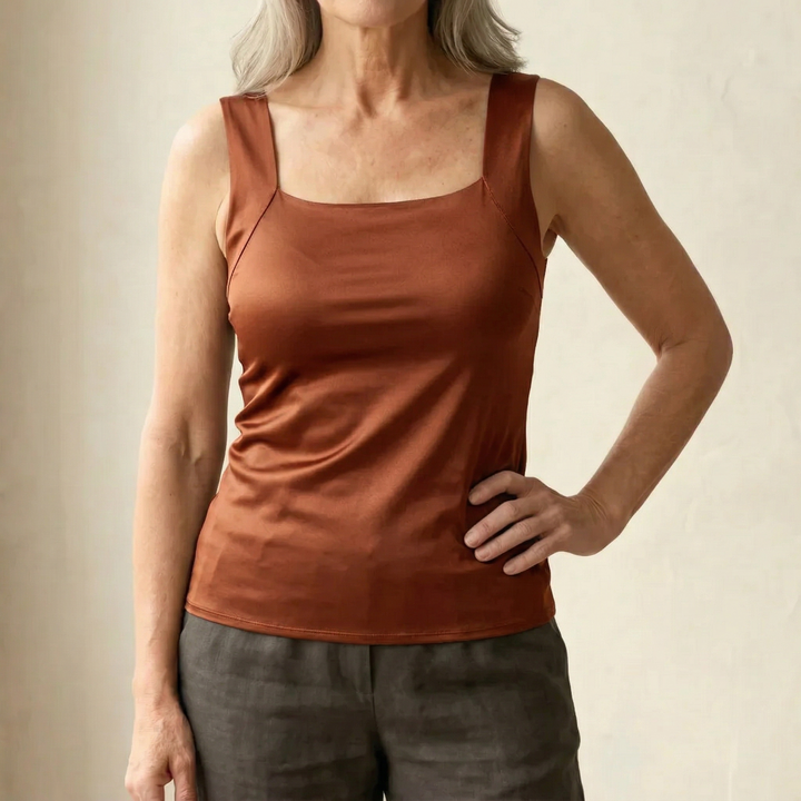 Fleur tanktop met ingebouwde bh in koffiebruin