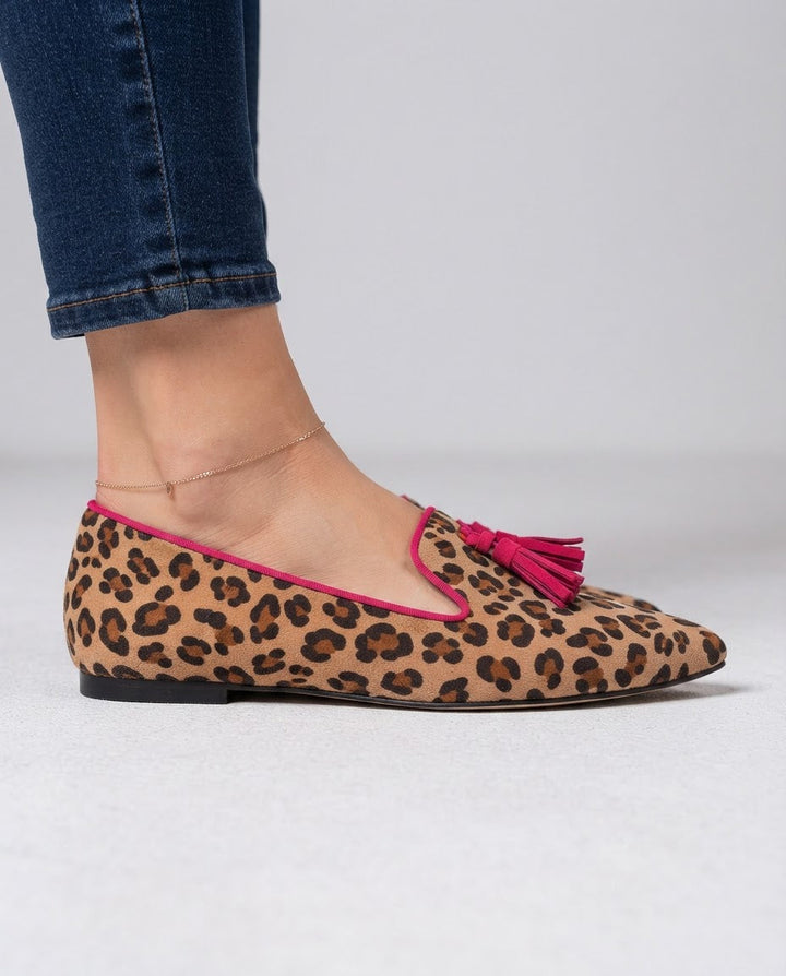 EVELIEN | MOCASSINS MET LUIPAARDPRINT EN FUCHSIA KWASTJES