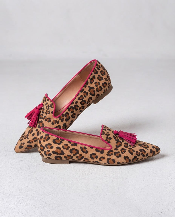 EVELIEN | MOCASSINS MET LUIPAARDPRINT EN FUCHSIA KWASTJES