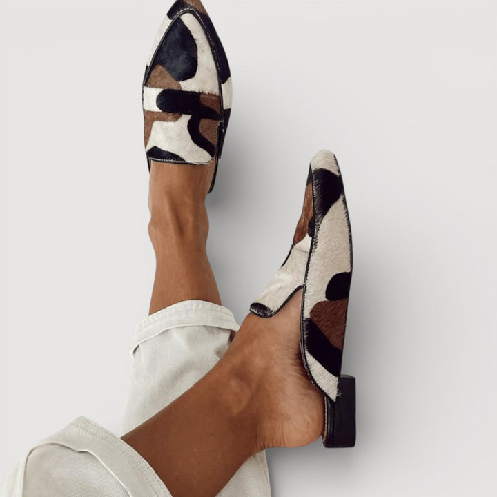 VEERLE | MOCASSINS MET KOEIENPRINT