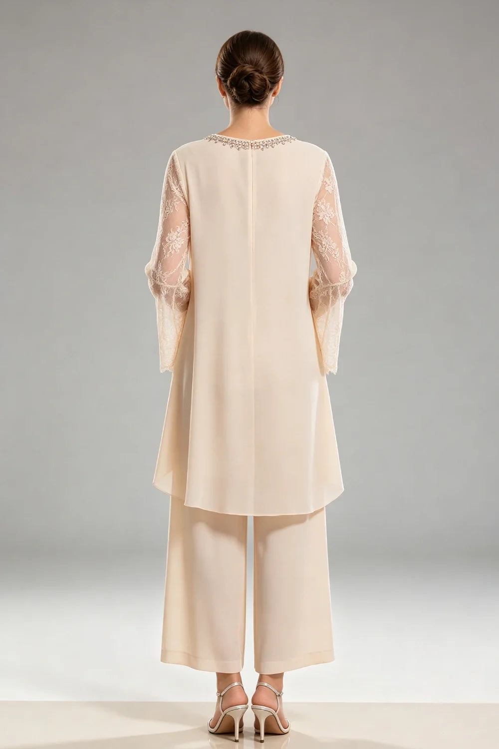 Saskia | Ivoorkleurig Chiffon Broekpak met Kant
