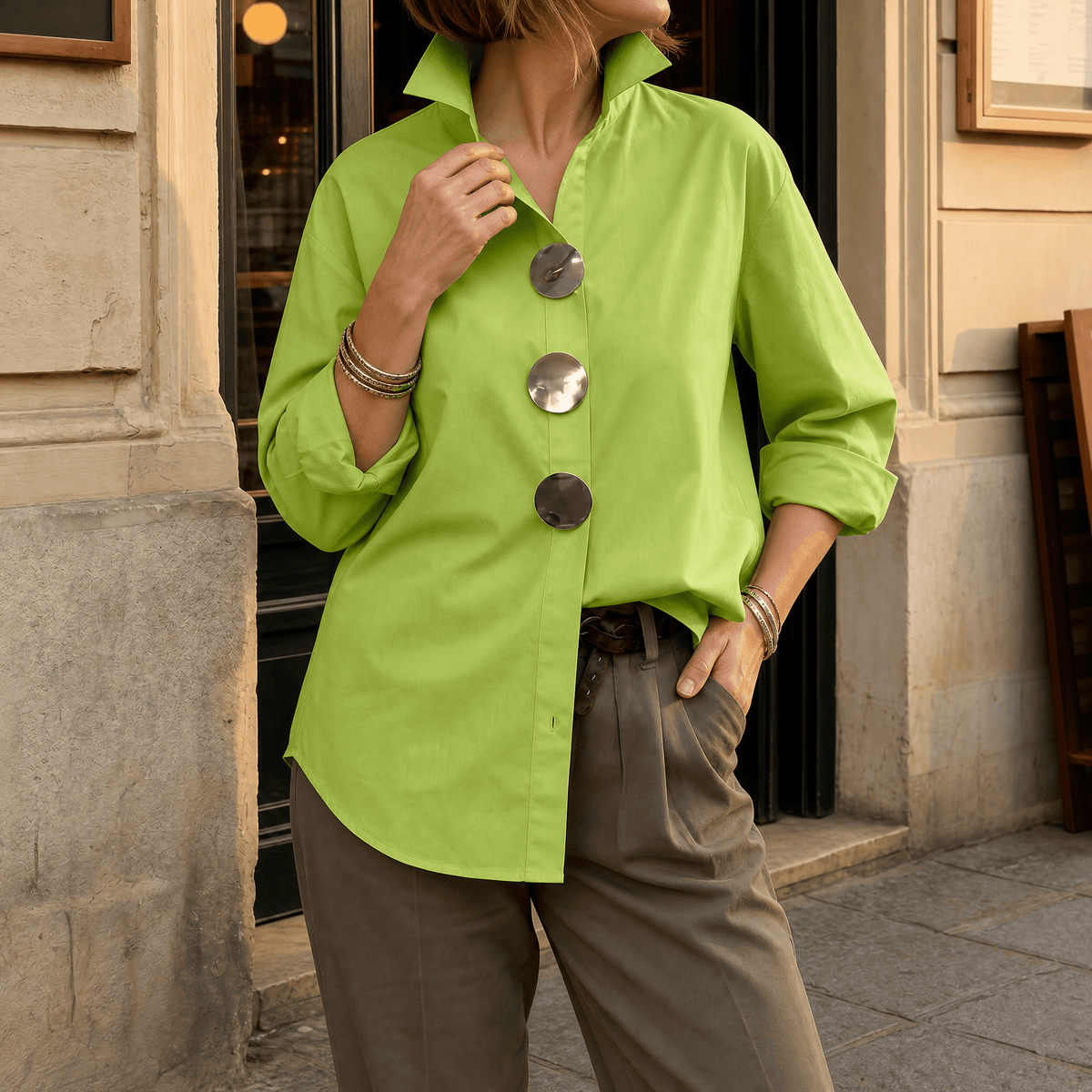 LOES | BLOUSE MET STATEMENT KNOPEN