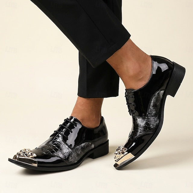 Dorian | Zwart met goudkleurig neusdetail