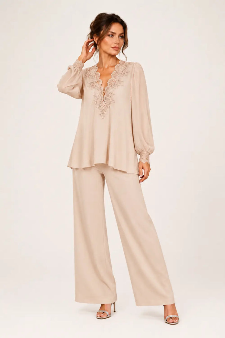 Lotte | V-Hals Chiffon Broekpak met Wijde Pijpen
