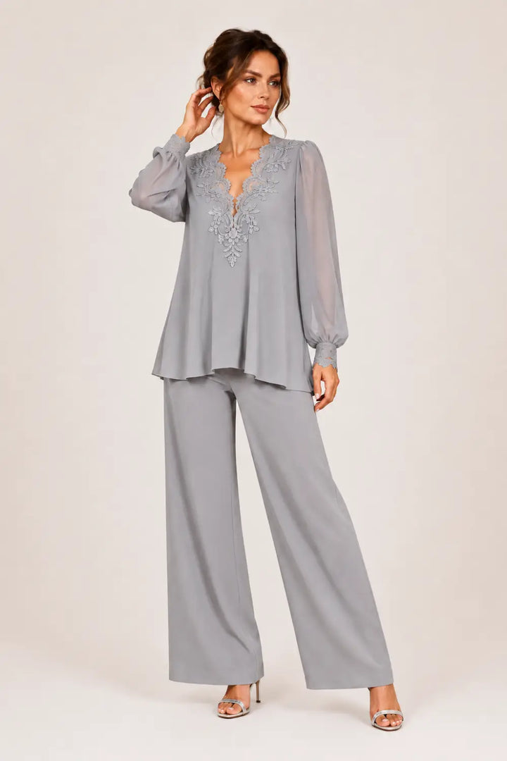 Lotte | V-Hals Chiffon Broekpak met Wijde Pijpen
